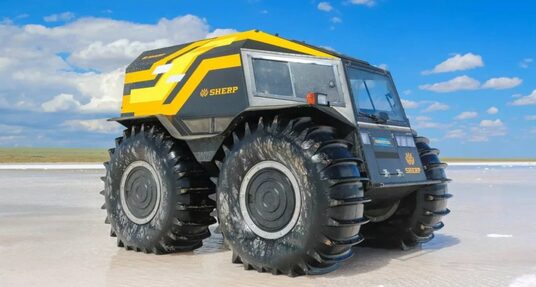 Вездеход SHERP PRO 1000 - на берегу